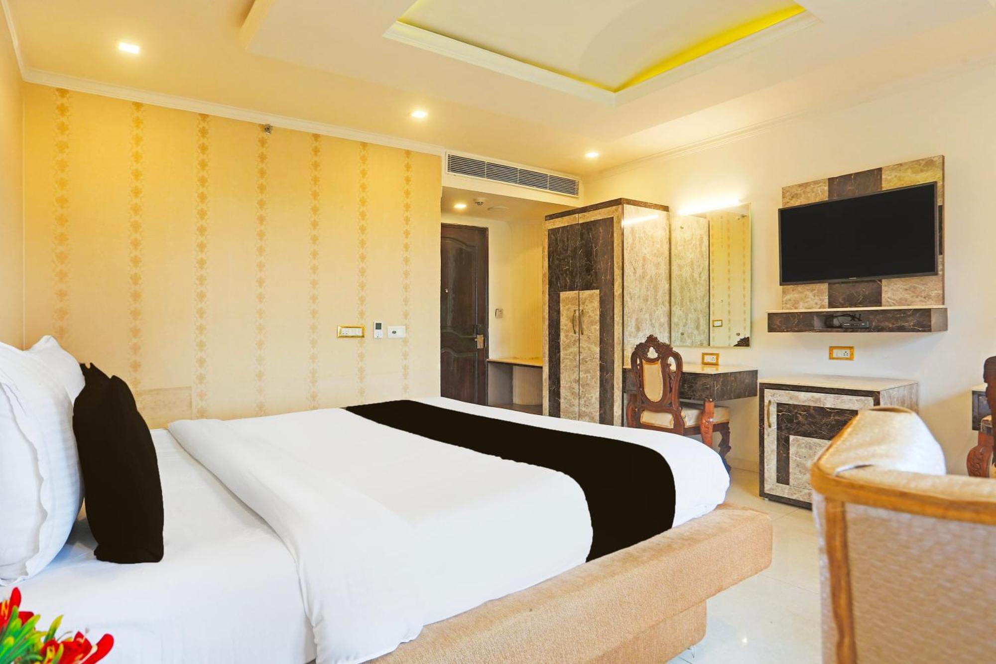 Super Townhouse Oak Dharamshala Near Maximus Mall エクステリア 写真